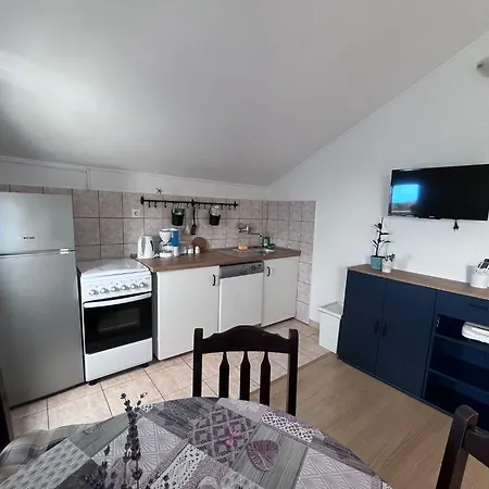 Marija With Big Garden - Ta Leut Agency Apartamento
