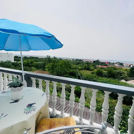 Marija With Big Garden - Ta Leut Agency Vrsi