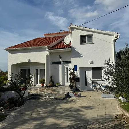 Marija With Big Garden - Ta Leut Agency Apartment *