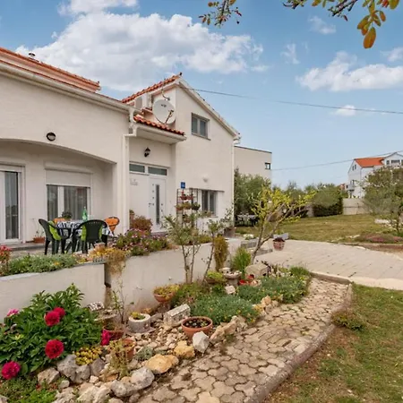 Marija With Big Garden - Ta Leut Agency Apartment Vrsi