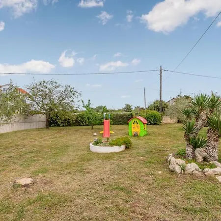 Marija With Big Garden - Ta Leut Agency Vrsi